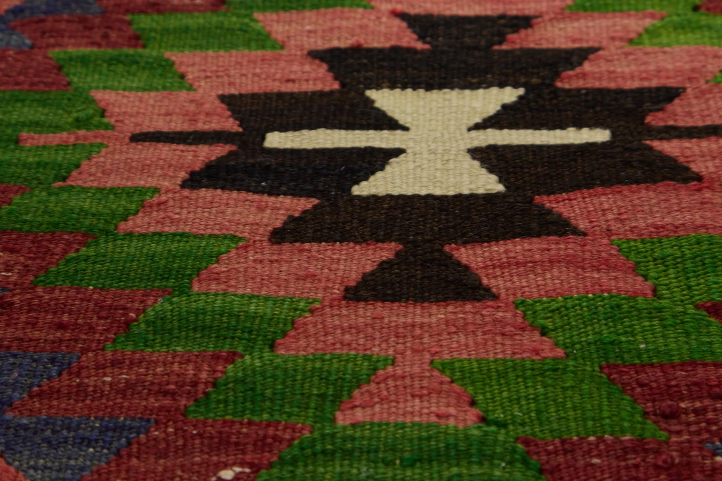 Mckayla - Vintage Turkish Kilim Rug