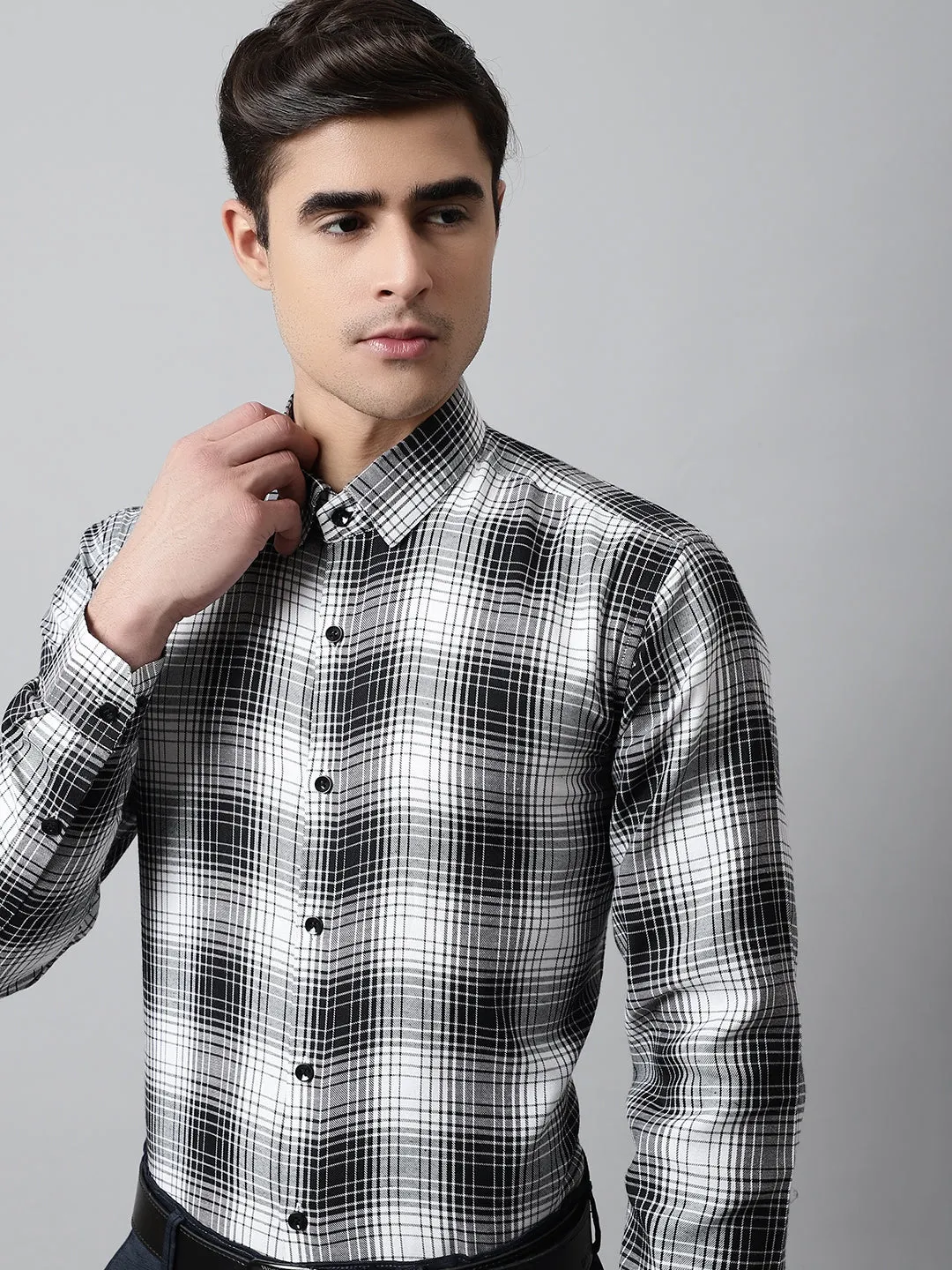 Men Black Checks Regular Fit Cotton Formal Shirt