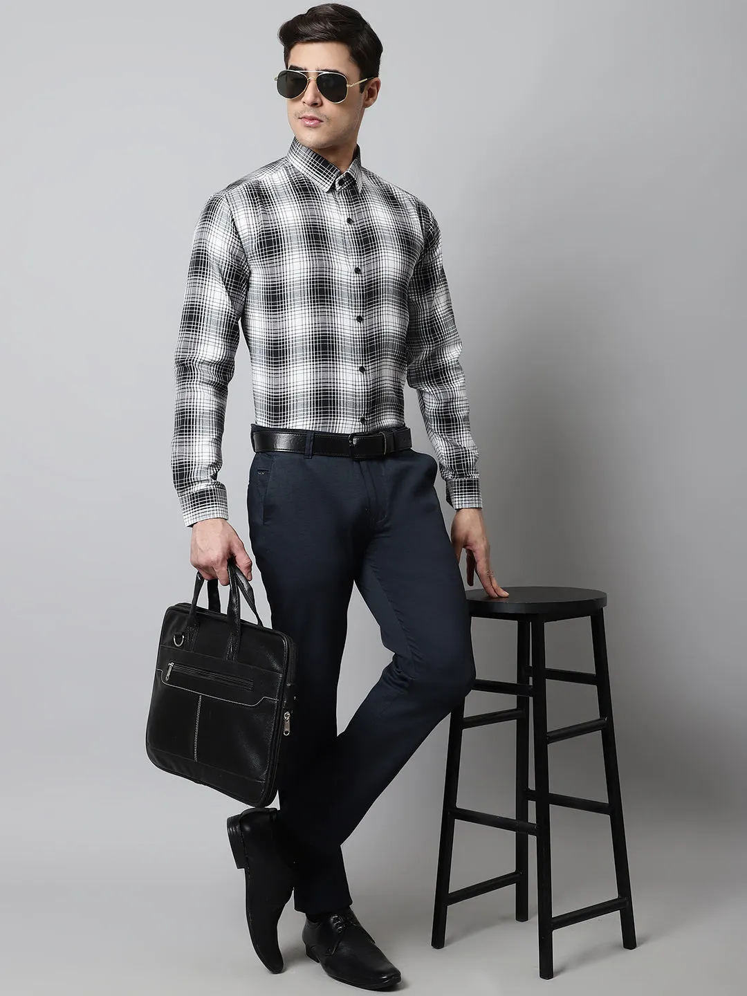 Men Black Checks Regular Fit Cotton Formal Shirt