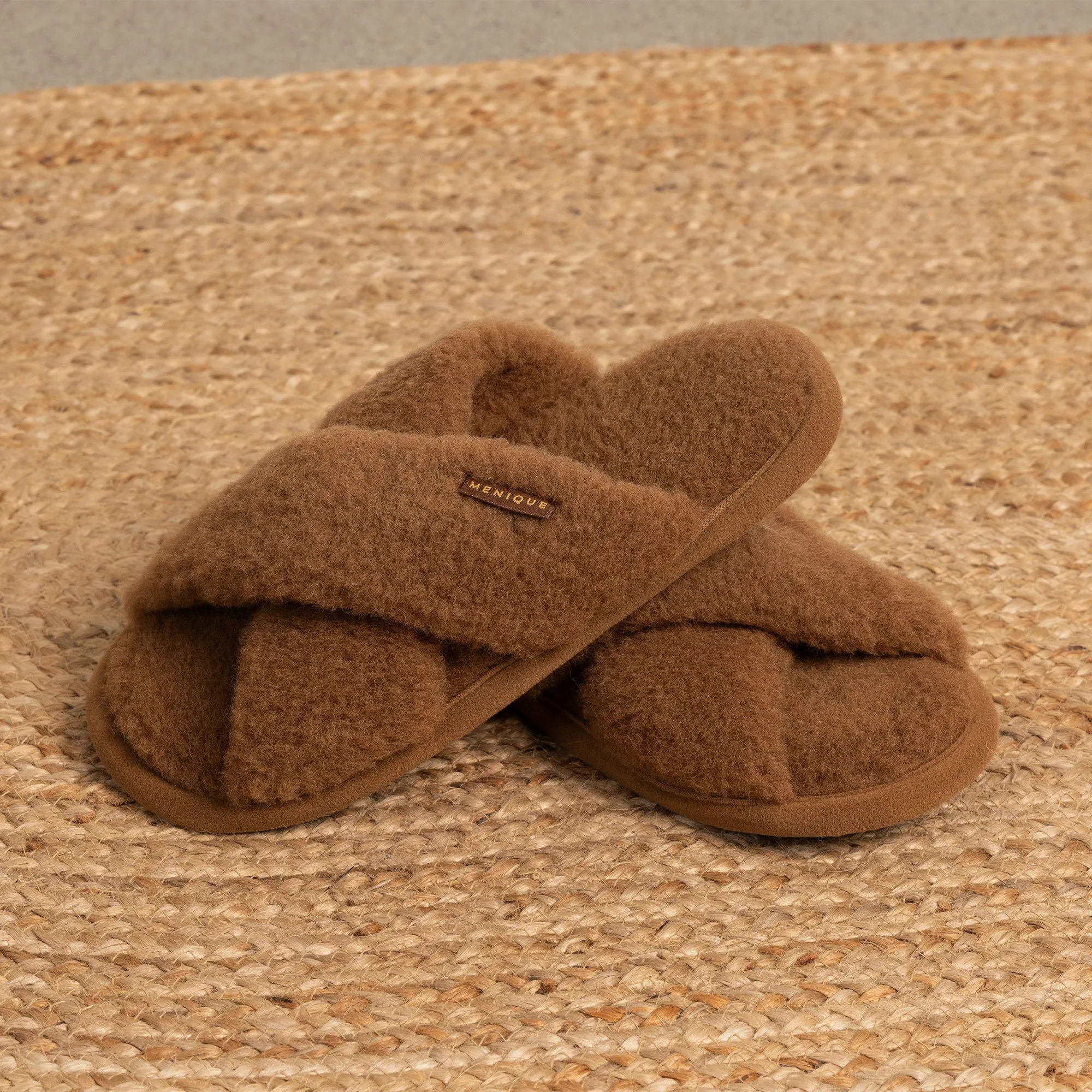 MENIQUE Women's Cross Fluffy Slippers