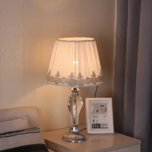 Menkab - Traditional Table Lamp