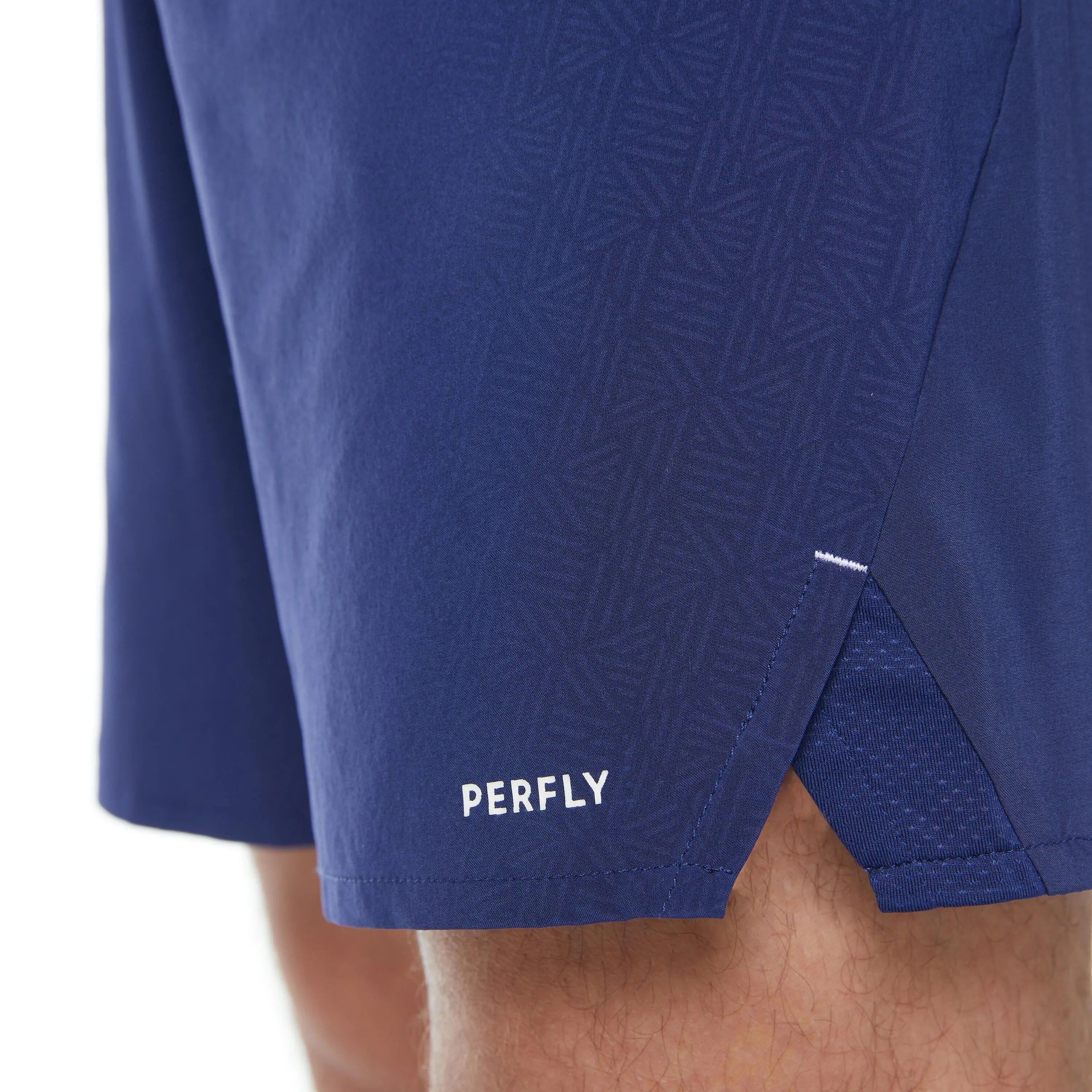 Men's badminton shorts - 560 dark blue PERFLY, space blue