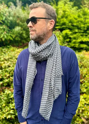 Mens Diamond Print Scarf in Wool Silk