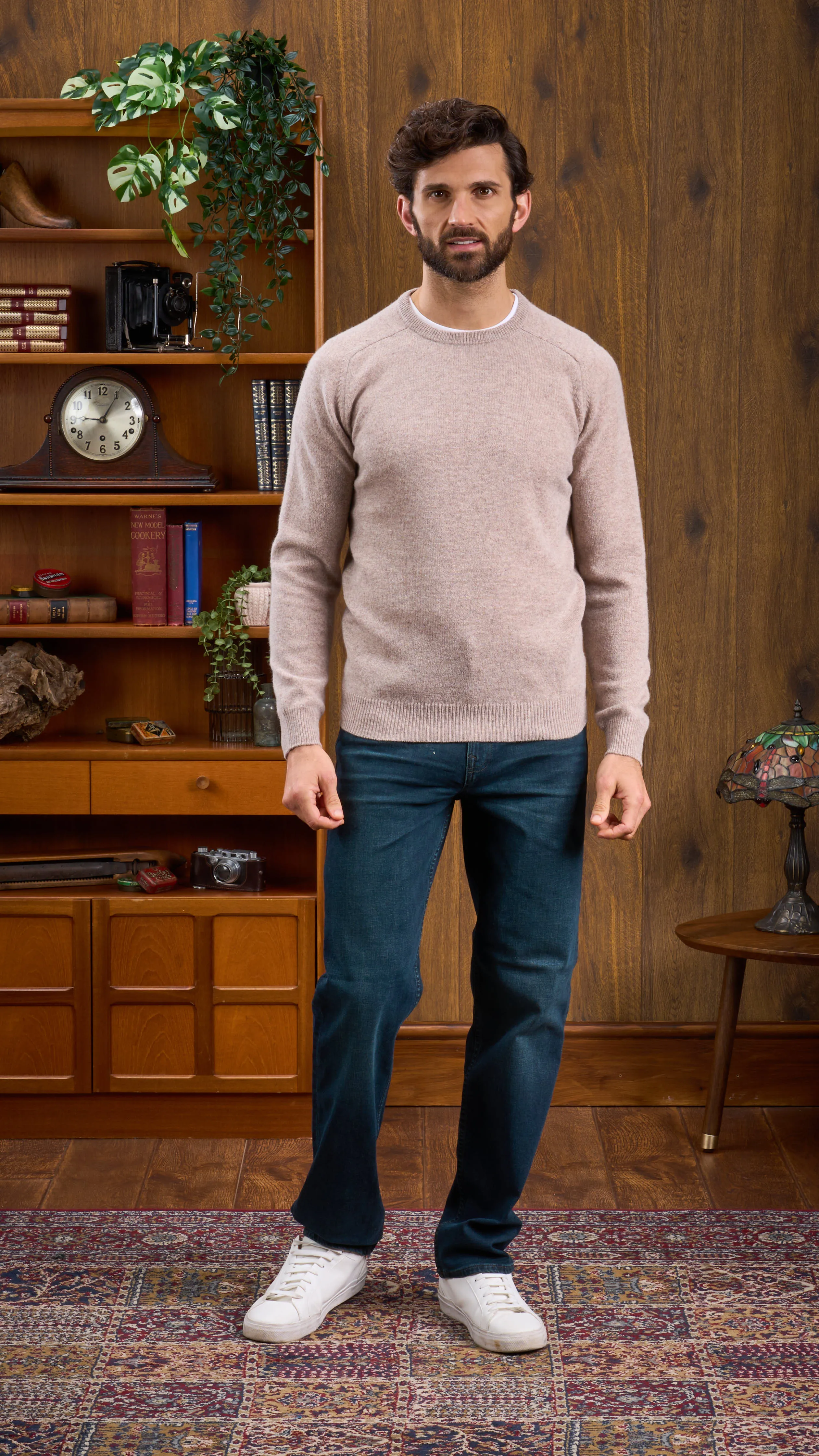 Men's Lambswool Crew Neck Jumper in Linen - Classic Fit