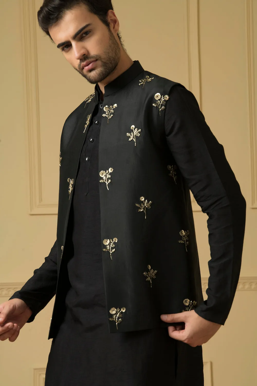 Men's Nehru Jacket With Shimmering Tikkis Set - Hilo Design