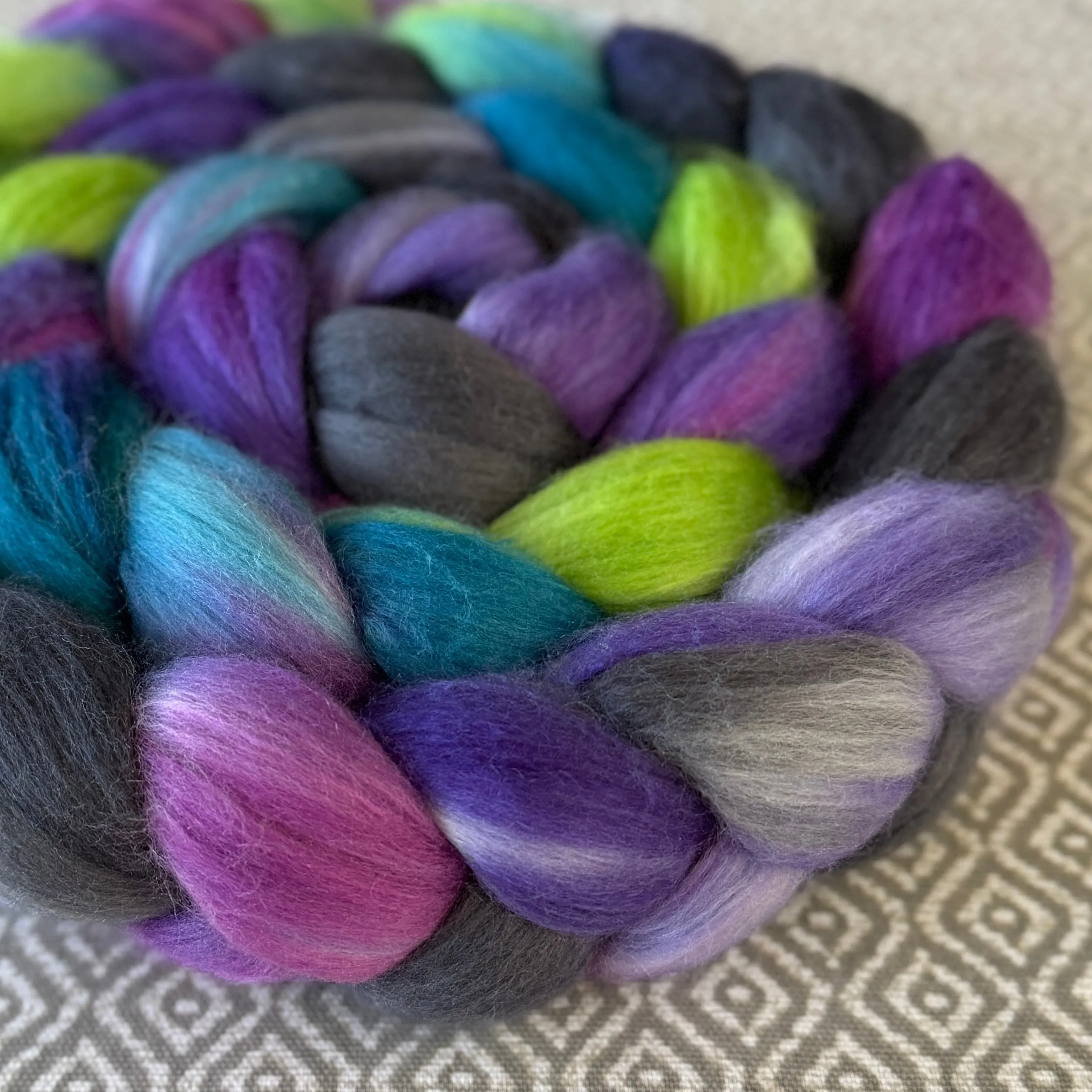 Merino Silk Cashmere Roving - Northern Lights