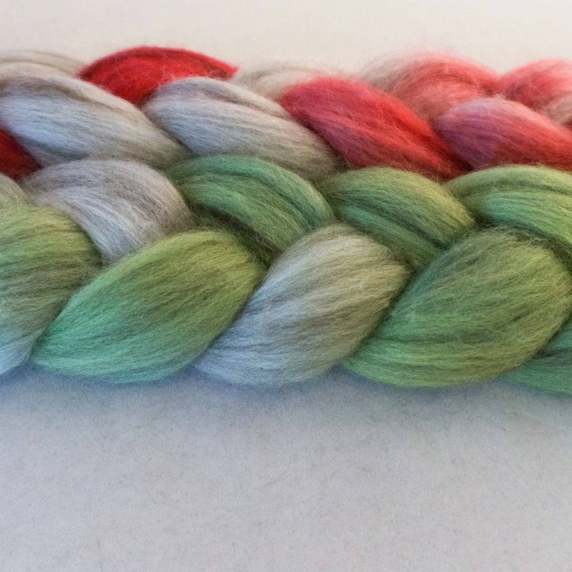 Merino Yak Silk Roving - Jingle Bells