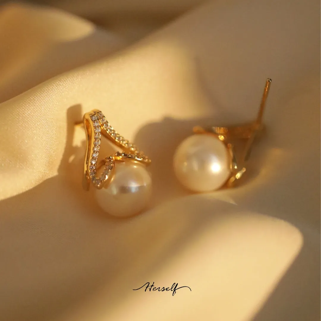 Mermaid Tears Pearl Earrings