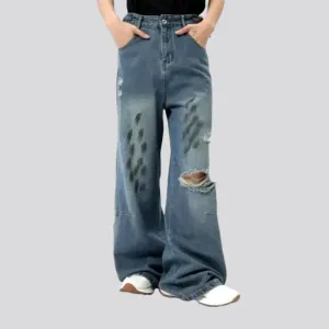 Mid rise stylish jeans for men