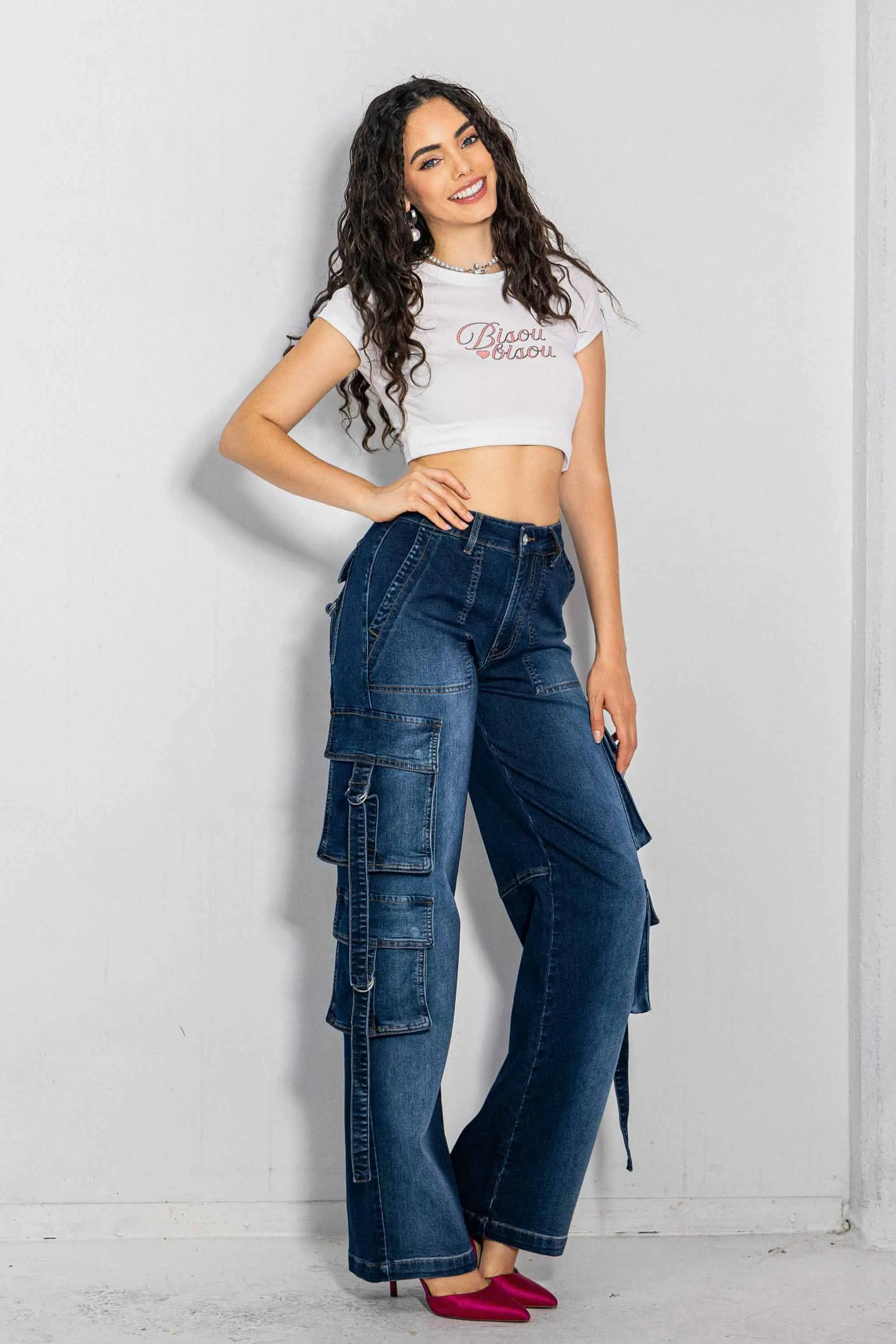 Mid-Rise Wideleg Cargo Jeans