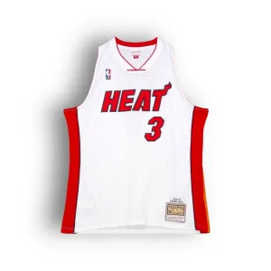 Mitchell and Ness Dwyane Wade Miami Heat 2005-2006 Home Swingman Jersey - White