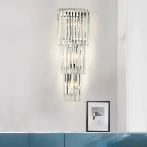 Modern 3-Head Wall Sconce Light with Clear Glass Shades - Stylish Prismatic Design - Wall Mounted Lamp