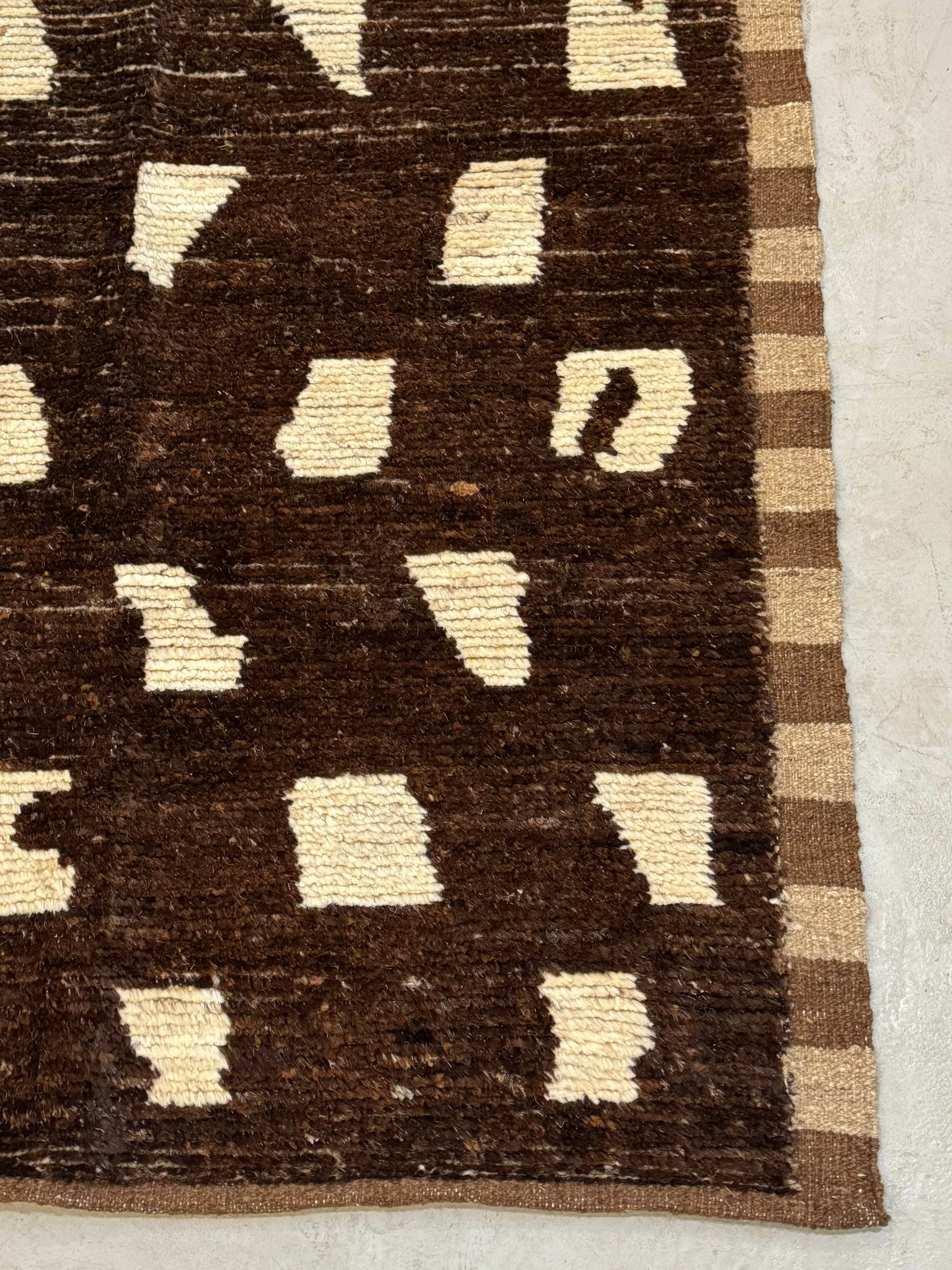 Modern Brown Area Rug