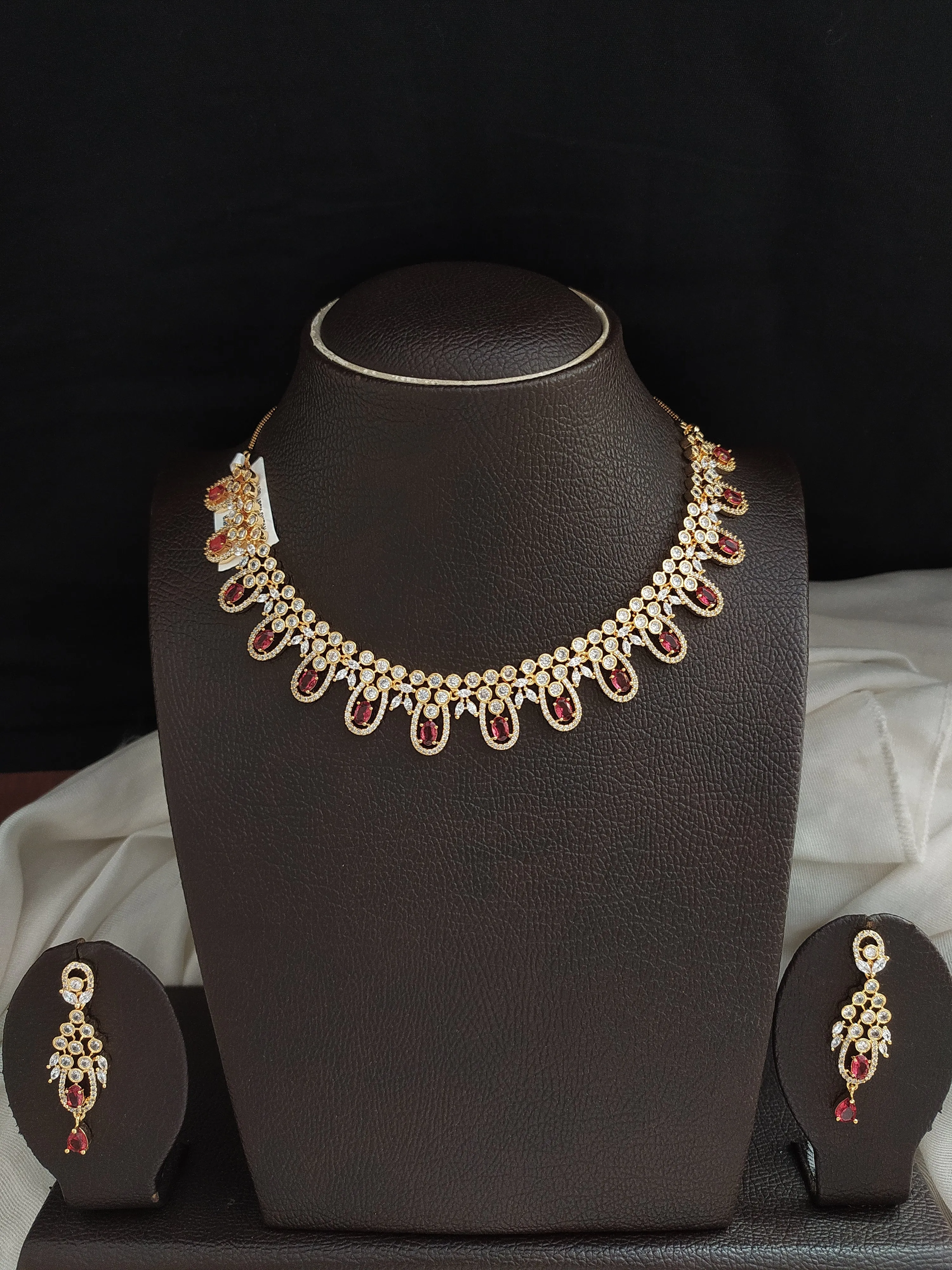 Modern Gold-plated Ruby Necklace With Zircon Stones