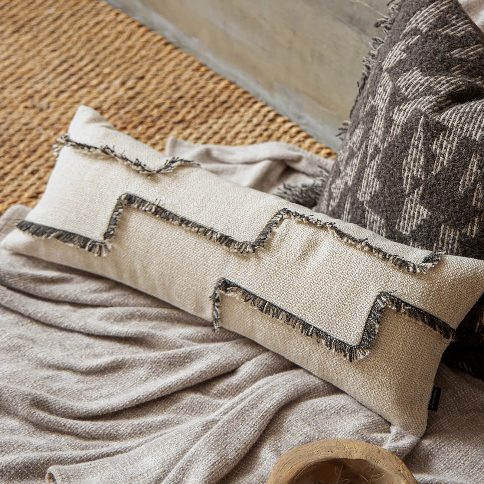 Modern Pillow Set