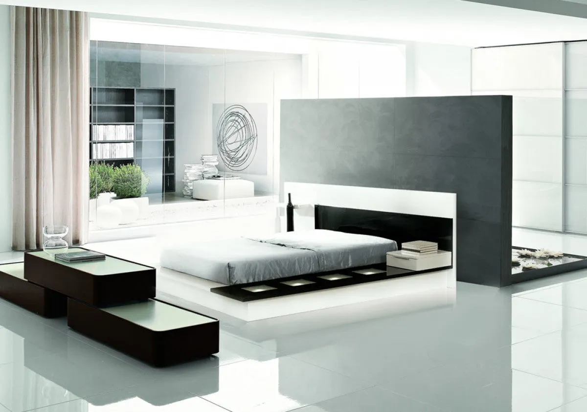 Modrest Impera Contemporary Lacquer Platform Bed