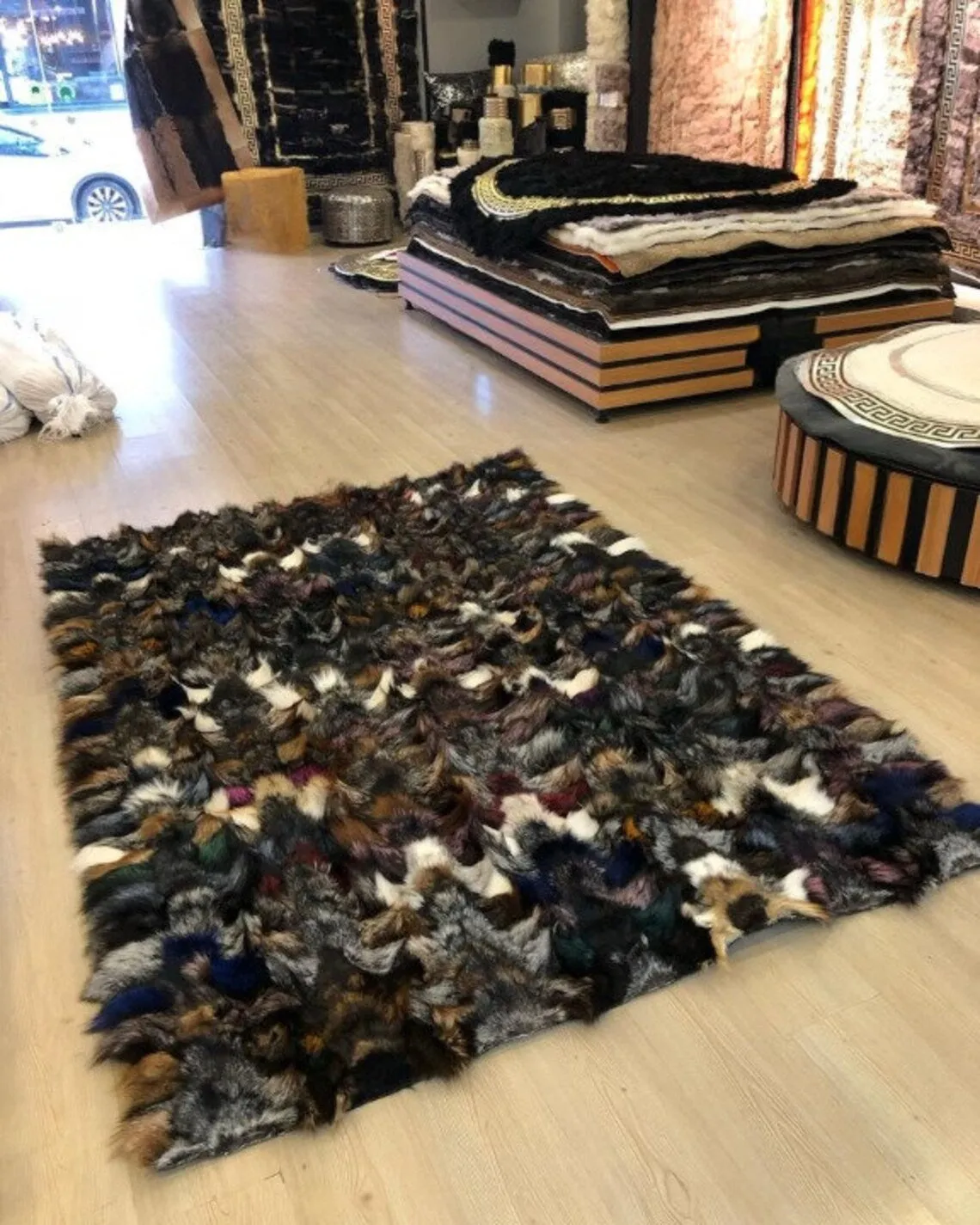 Multicolor Square Fox Fur Rug , Luxury Handmade Soft Fluffy 5x7 Rug