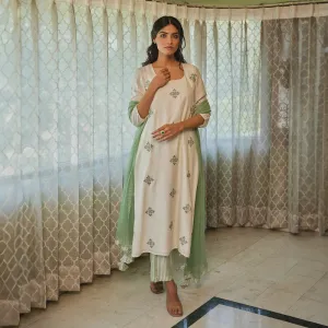 Muslin Kurta Set with Dupatta | Off-White | Embroidered