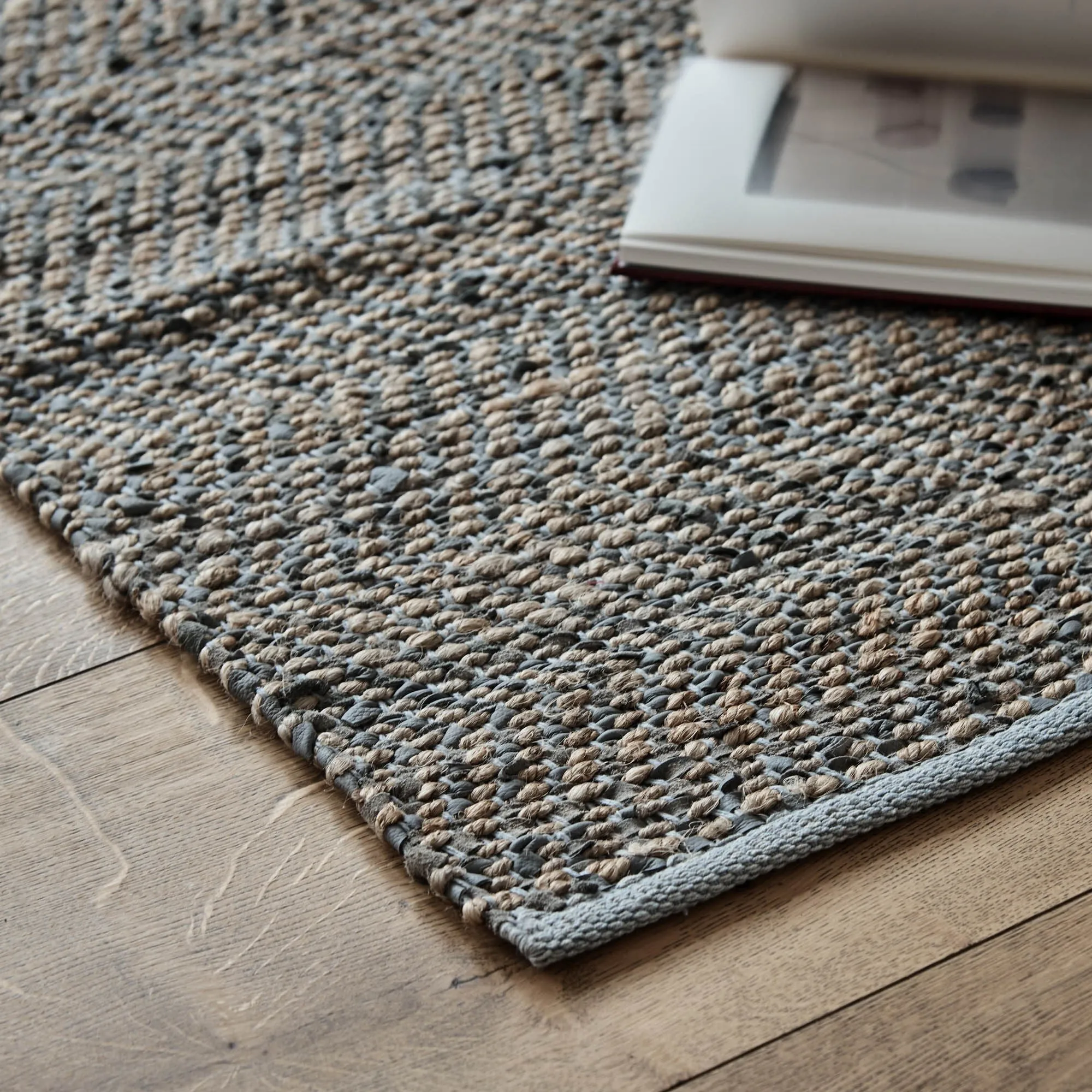 Nattika Rug [Grey/Natural]