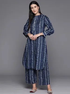 Navy Blue Printed Mandarin Collar With Placket Straight Kurta With Side Slits Paired With Tonal Printed Bottom.