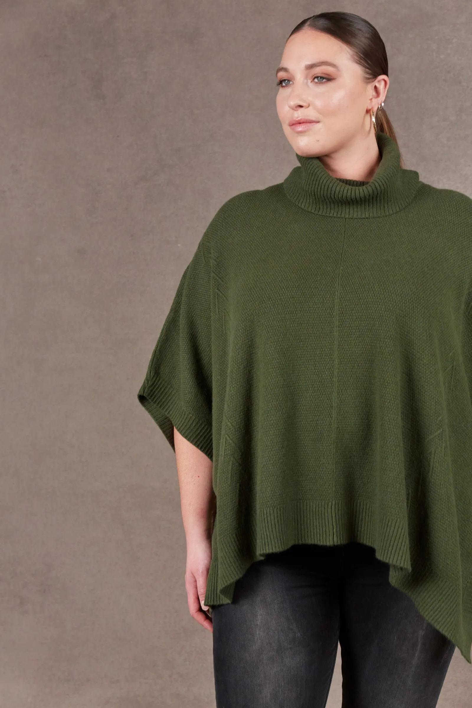 Nawi Poncho - Olive