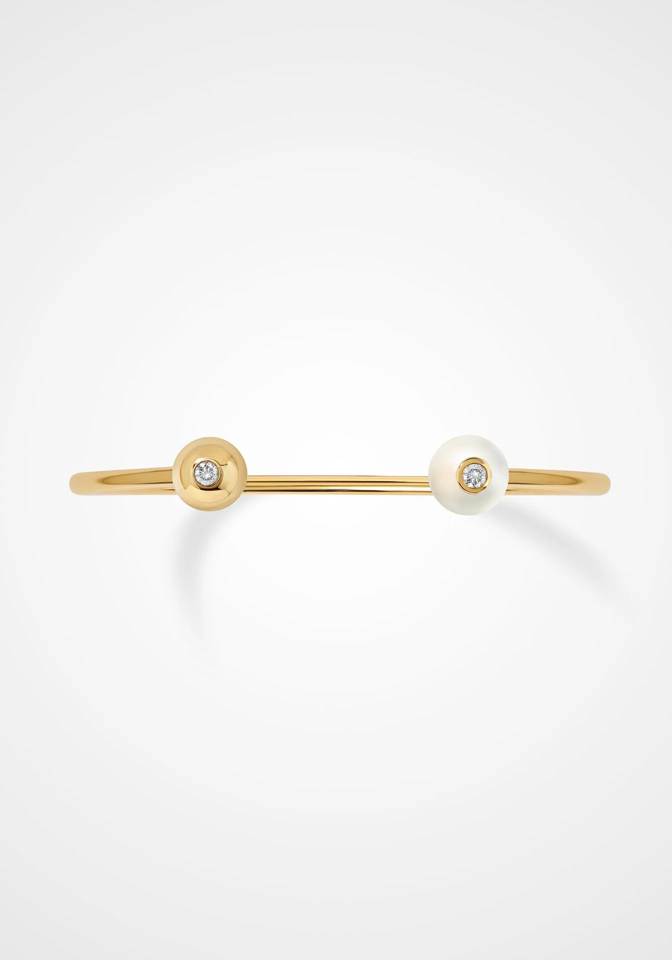 Nemara Twin, 18K Yellow Gold, Akoya Pearl   Diamond Bangle