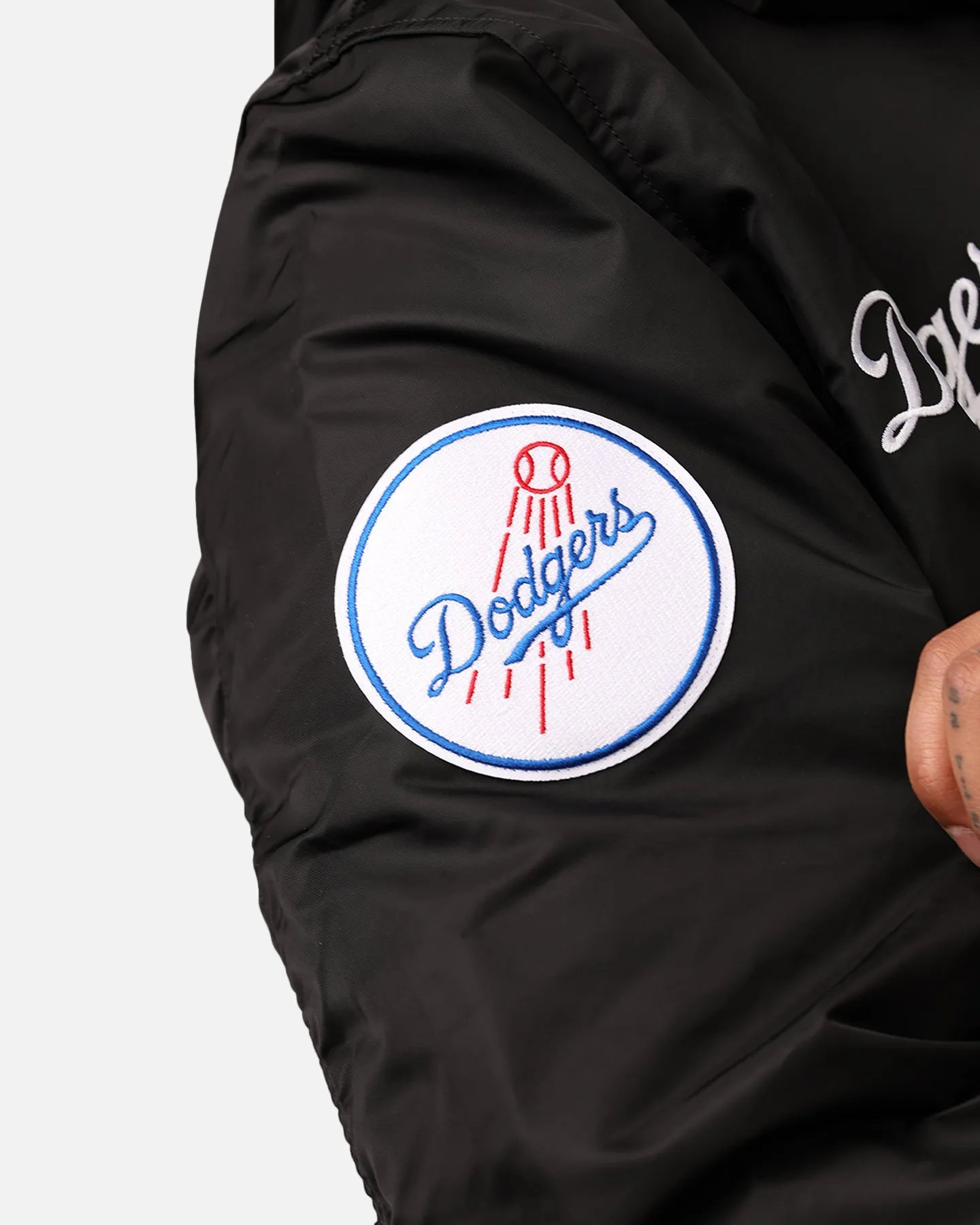 New Era Los Angeles Dodgers Alpha Industries L-2B Hooded Bomber Jacket Black