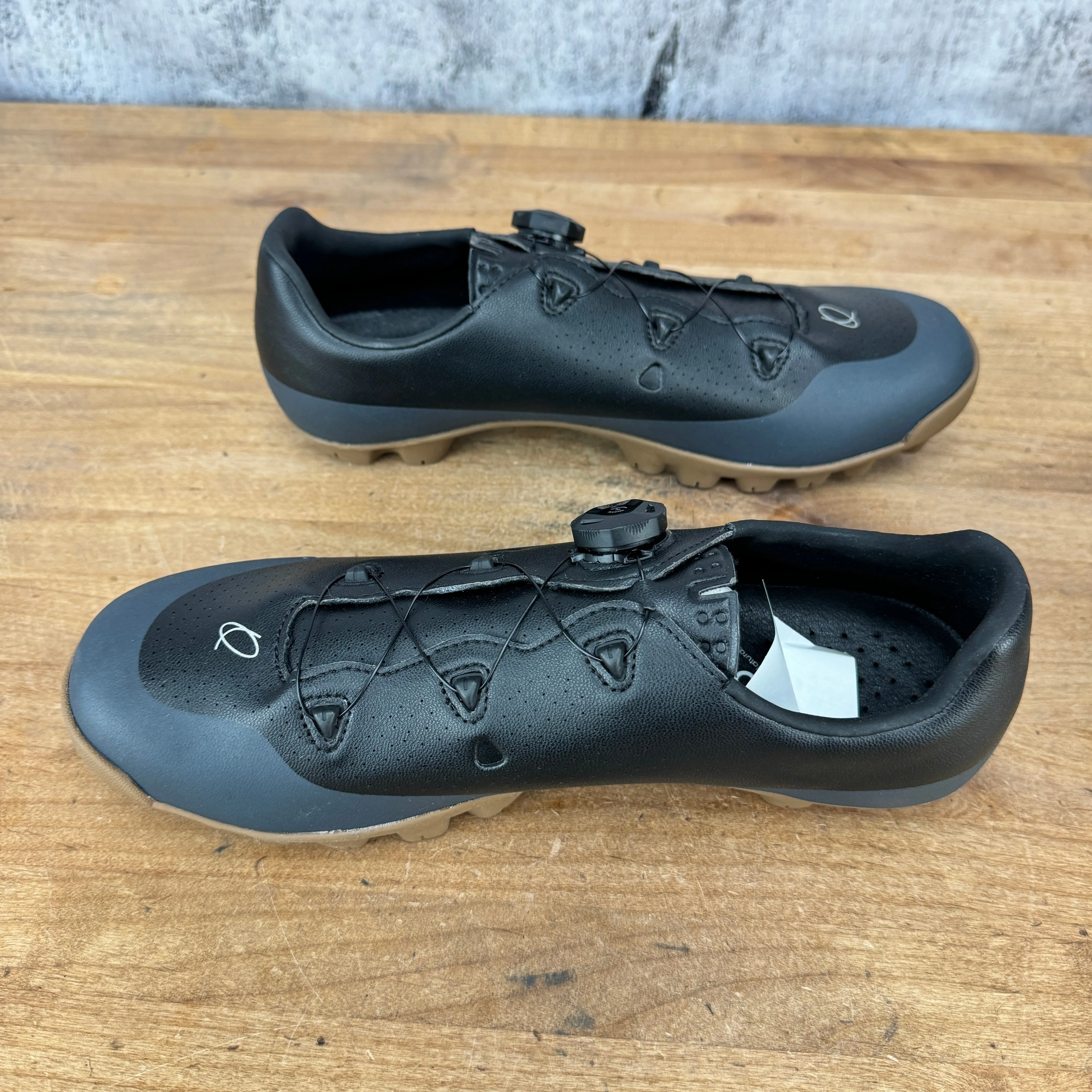 New! Quoc Gran Tourer II EU 43 Black/Gum 2-Bolt Men's Cycling MTB Shoes MSRP $265