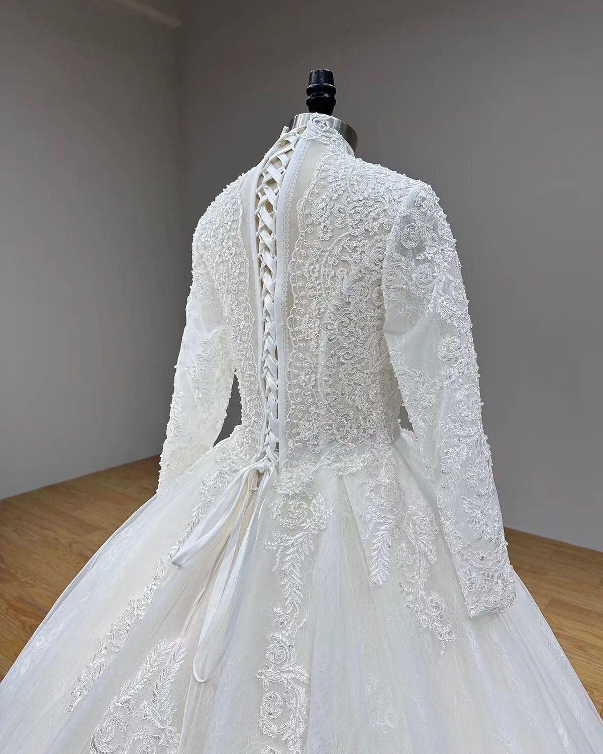 Newest Long Sleeve V-Neck Luxury Wedding Dress with Pearls and Lace-Up Back