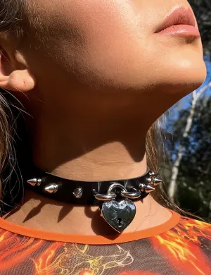 NIGHT WALK CHOKER