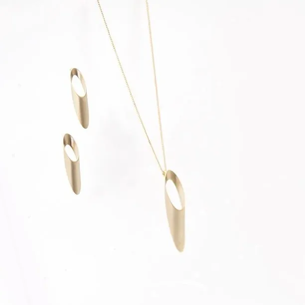 Oblong Necklace