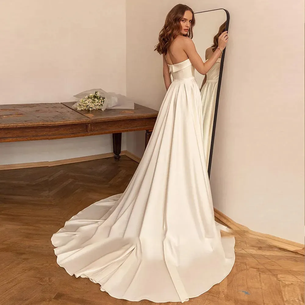 Off-the-Shoulder A-Line Wedding Dress Sweetheart Neckline Simple Classic Bridal Gown