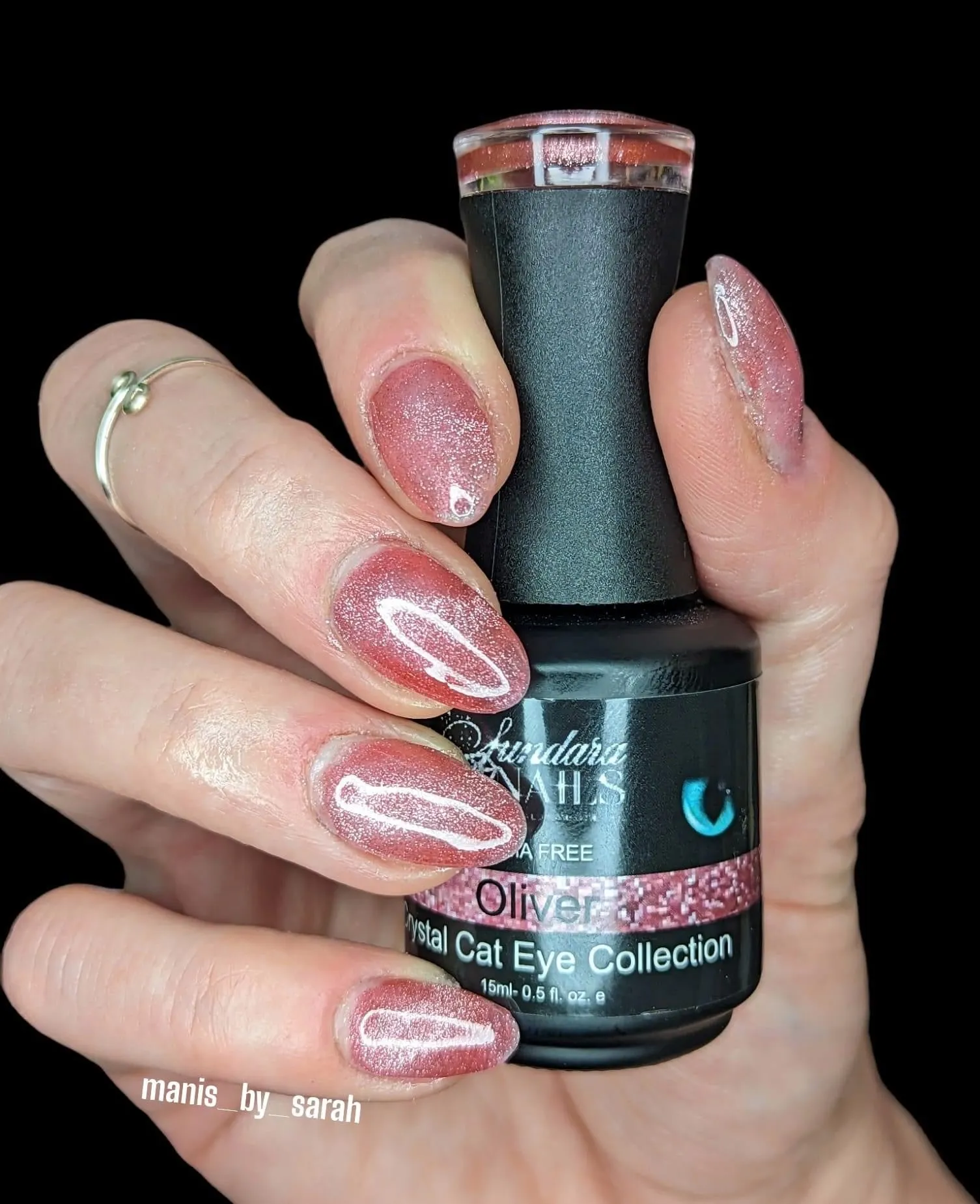 Oliver- Crystal Cat Eye Gel