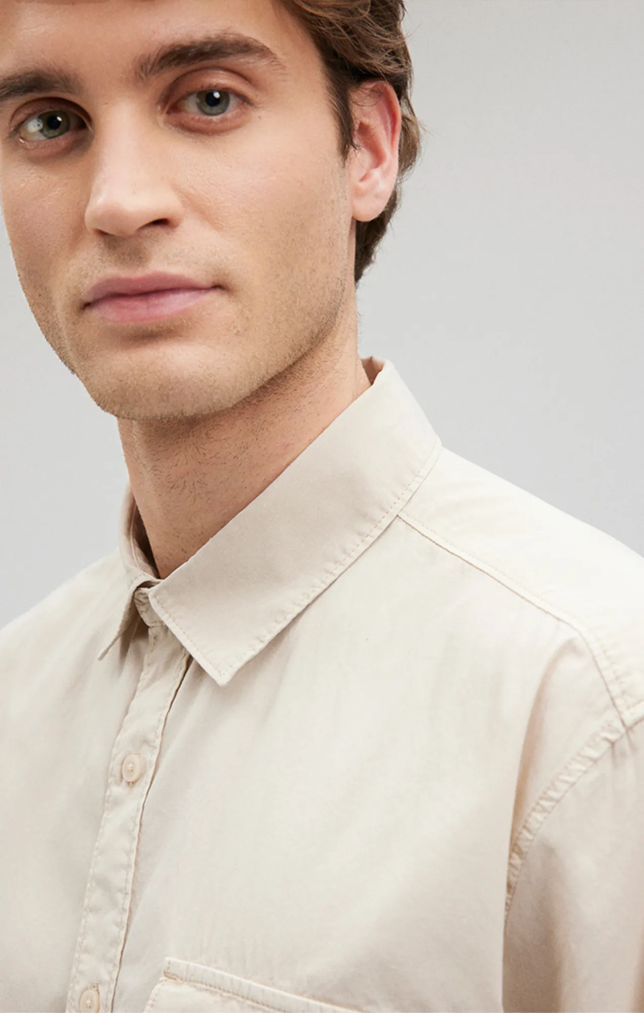 ONE POCKET BUTTON-UP SHIRT IN SILVER BIRCH