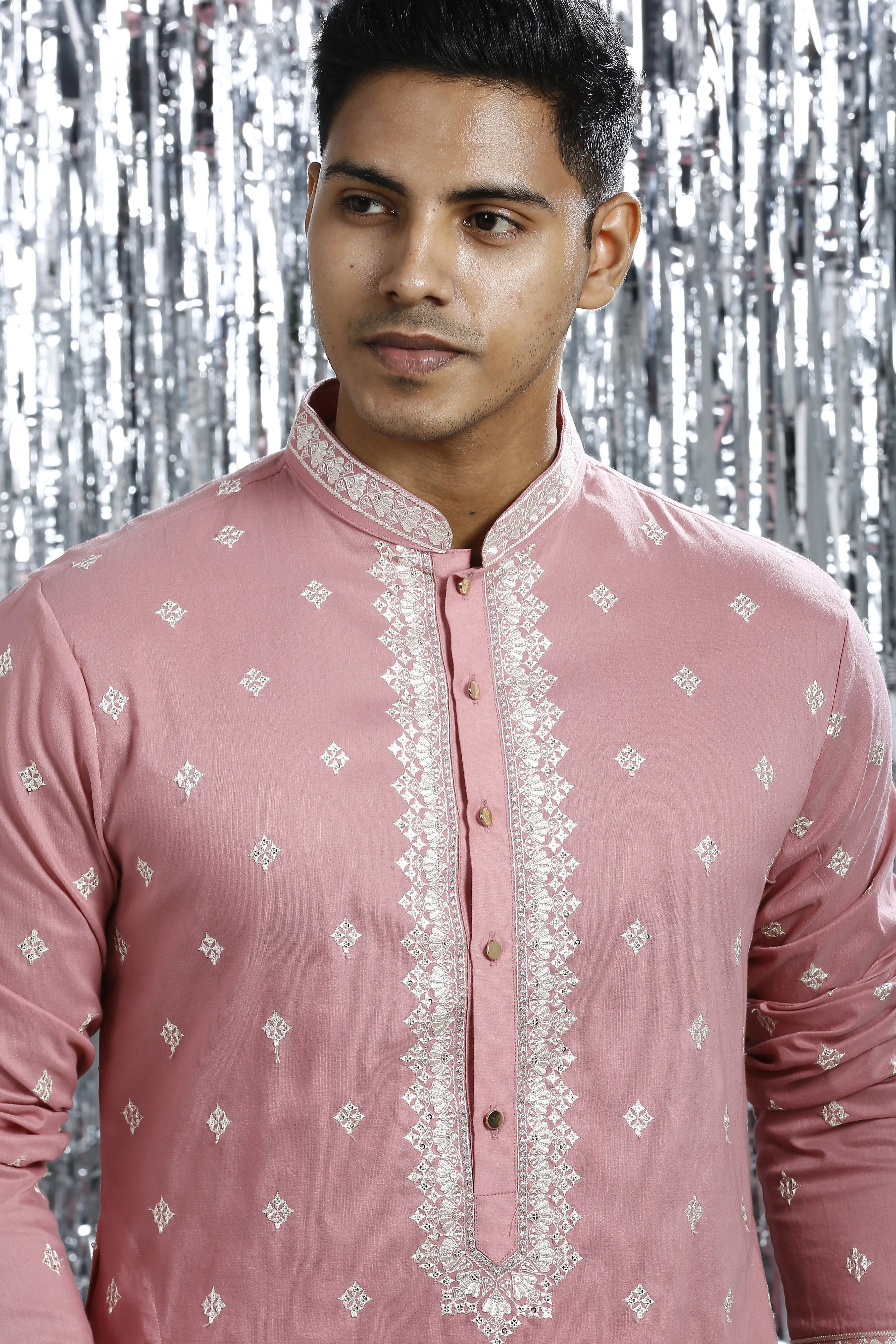 ORCHID PINK KURTA SET WITH INTRICATE EMBROIDERY AROUND NECKLINE