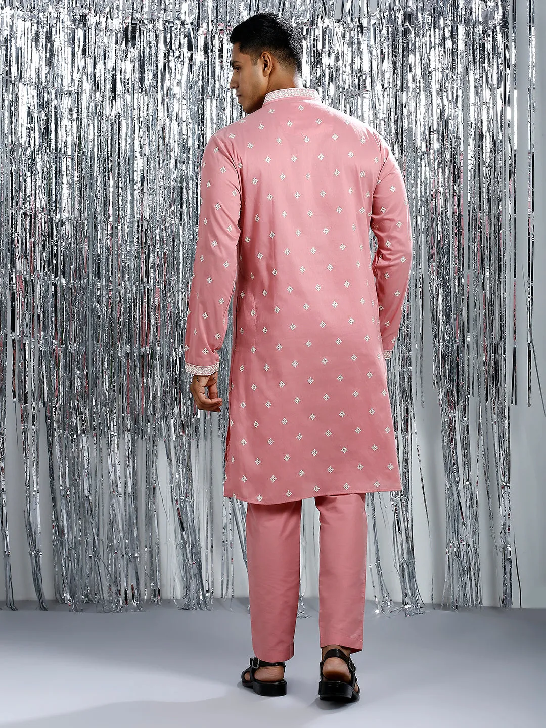 ORCHID PINK KURTA SET WITH INTRICATE EMBROIDERY AROUND NECKLINE