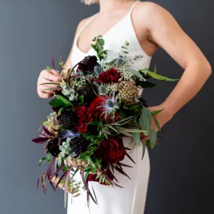 Organic Moody Bridal and 4-5 Maids or Centerpieces