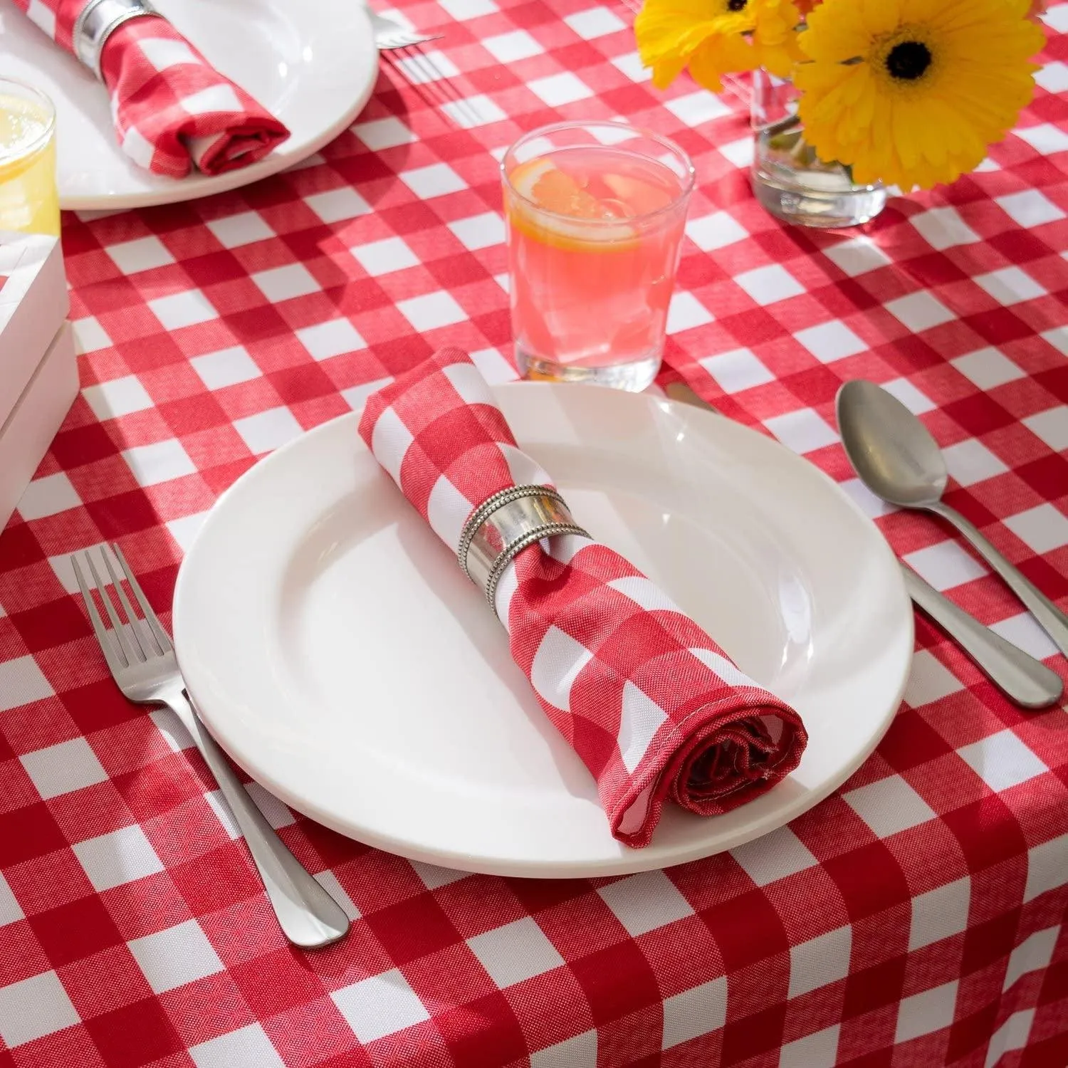 Outdoor Red Checkered Tablecloth With Umbrella Hole & Zipper