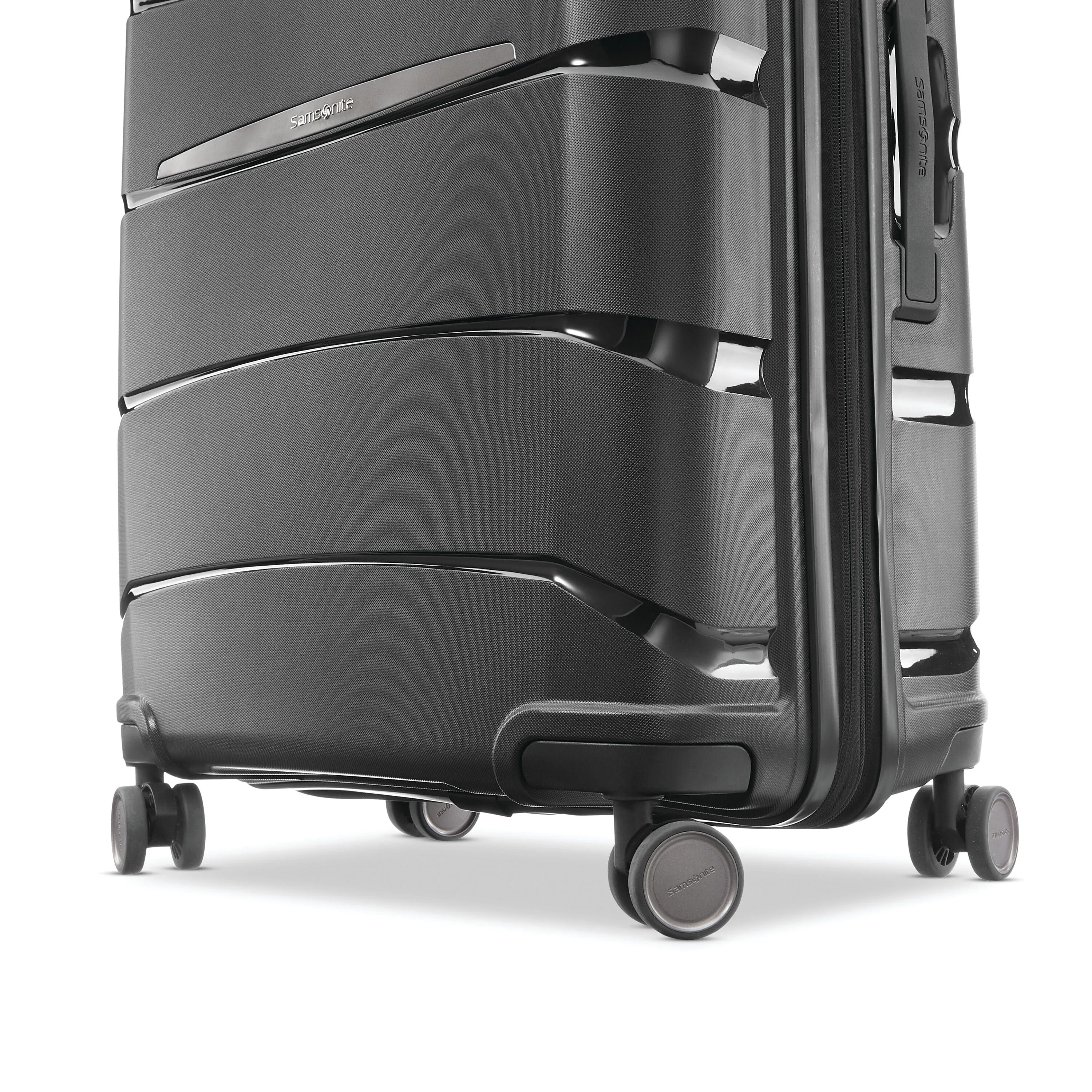 Outline Pro Hardside Large Checked Luggage