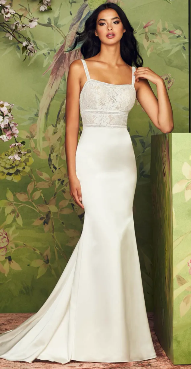 Paloma Blanca 4887 Wedding Dress Sample