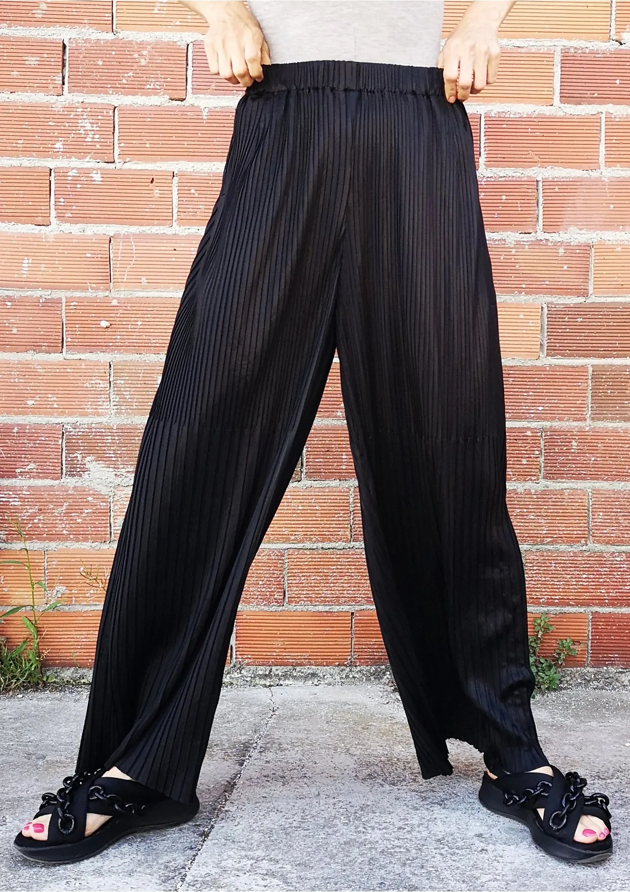 PANTS WIDE ELASTIC - black pleated