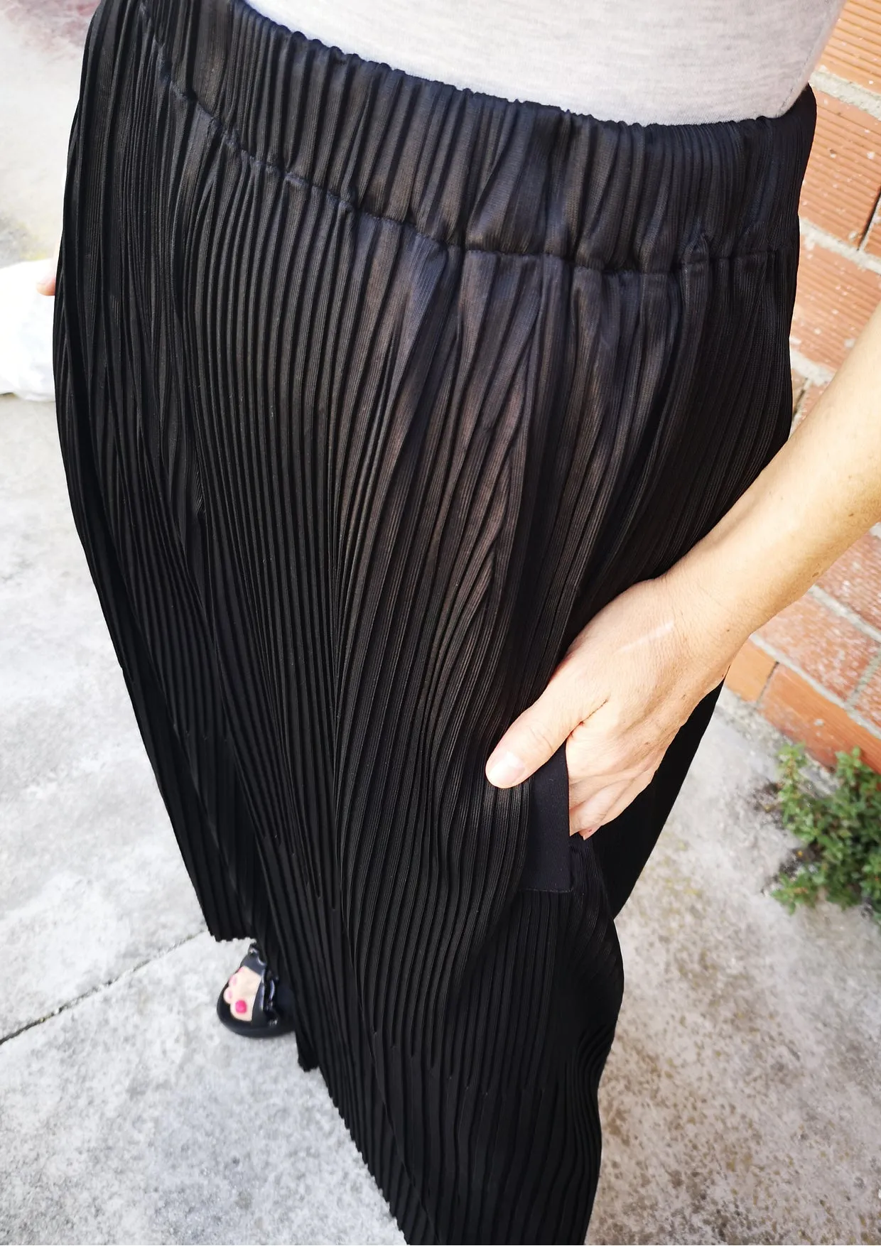 PANTS WIDE ELASTIC - black pleated