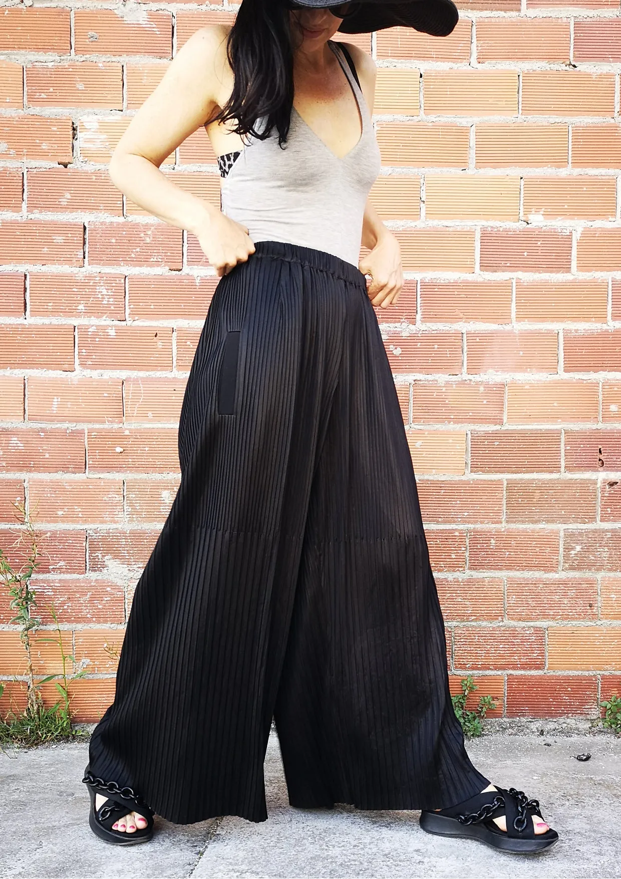 PANTS WIDE ELASTIC - black pleated