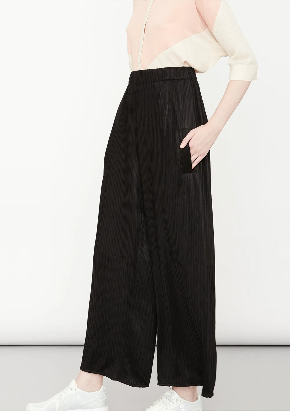 PANTS WIDE ELASTIC - black pleated