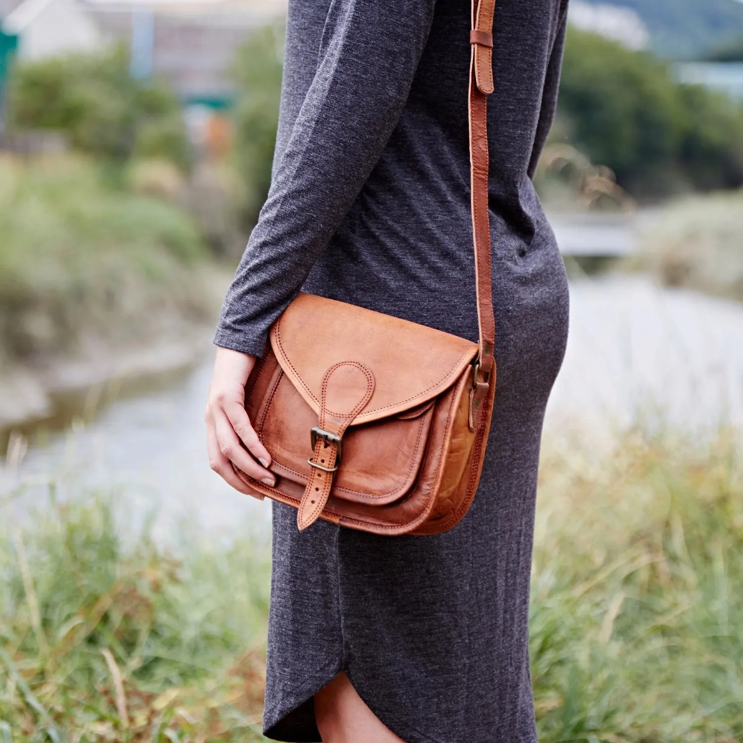 Paper High Bag: Curved Leather Saddle Bag