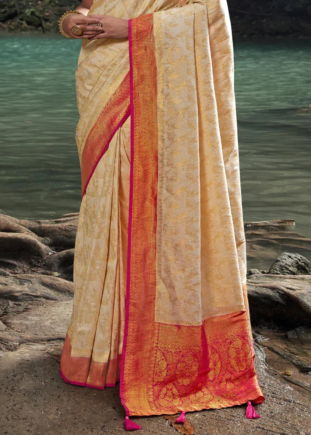 Parchment White Zari Woven Kanjivaram Silk Saree