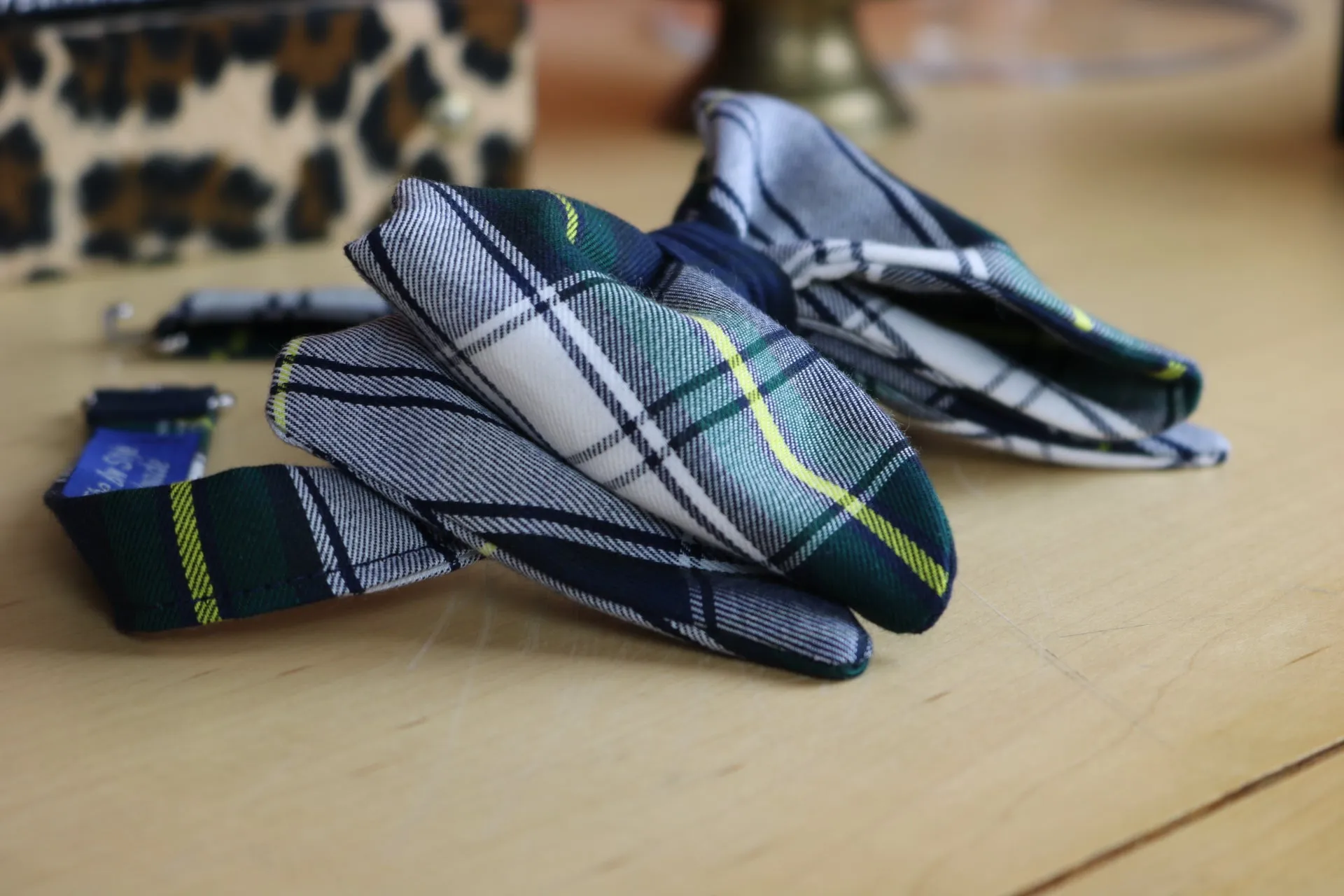 Parthenos Plaid Large Vintage Style Bow Tie