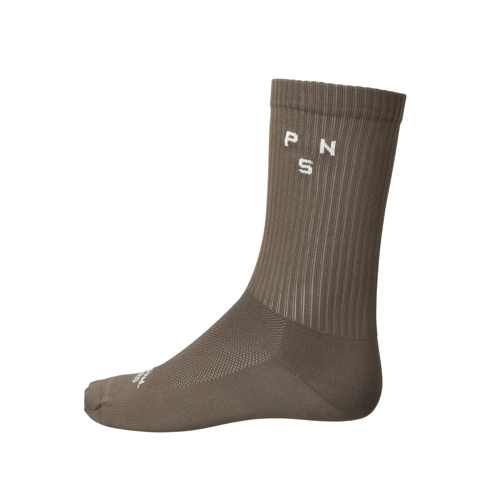 PAS NORMAL STUDIOS Off Race Ribbed Socks - Ash Brown