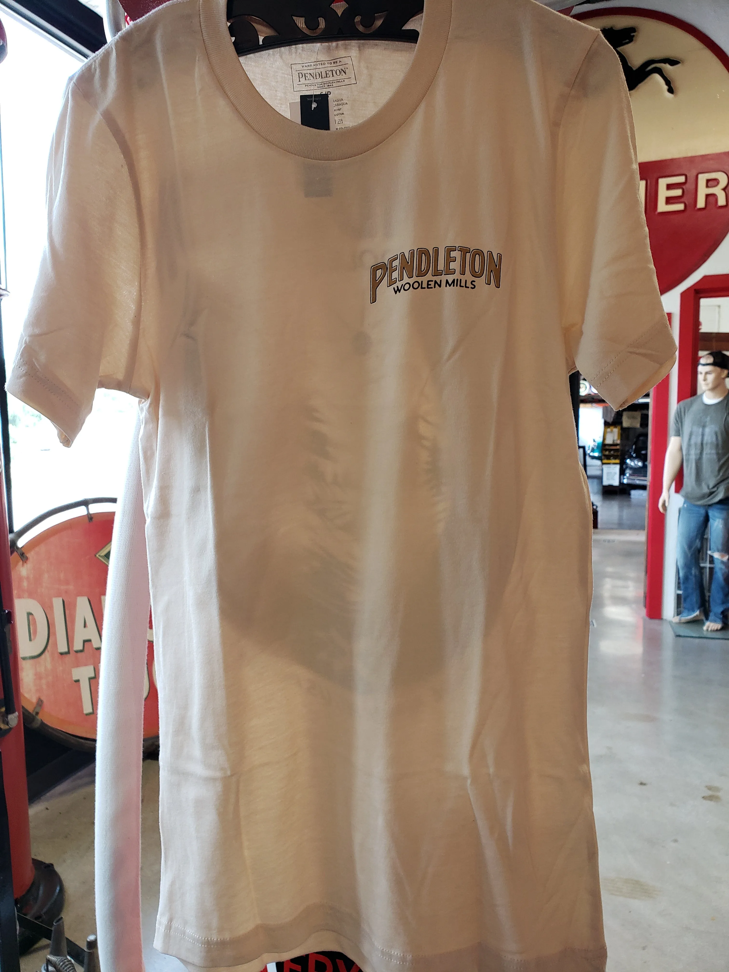 Pendleton Vintage Horseshoe Graphic Tee in Soft Cream/Gold