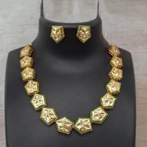 Pentagan Cut Kundan Necklace And Earring Set